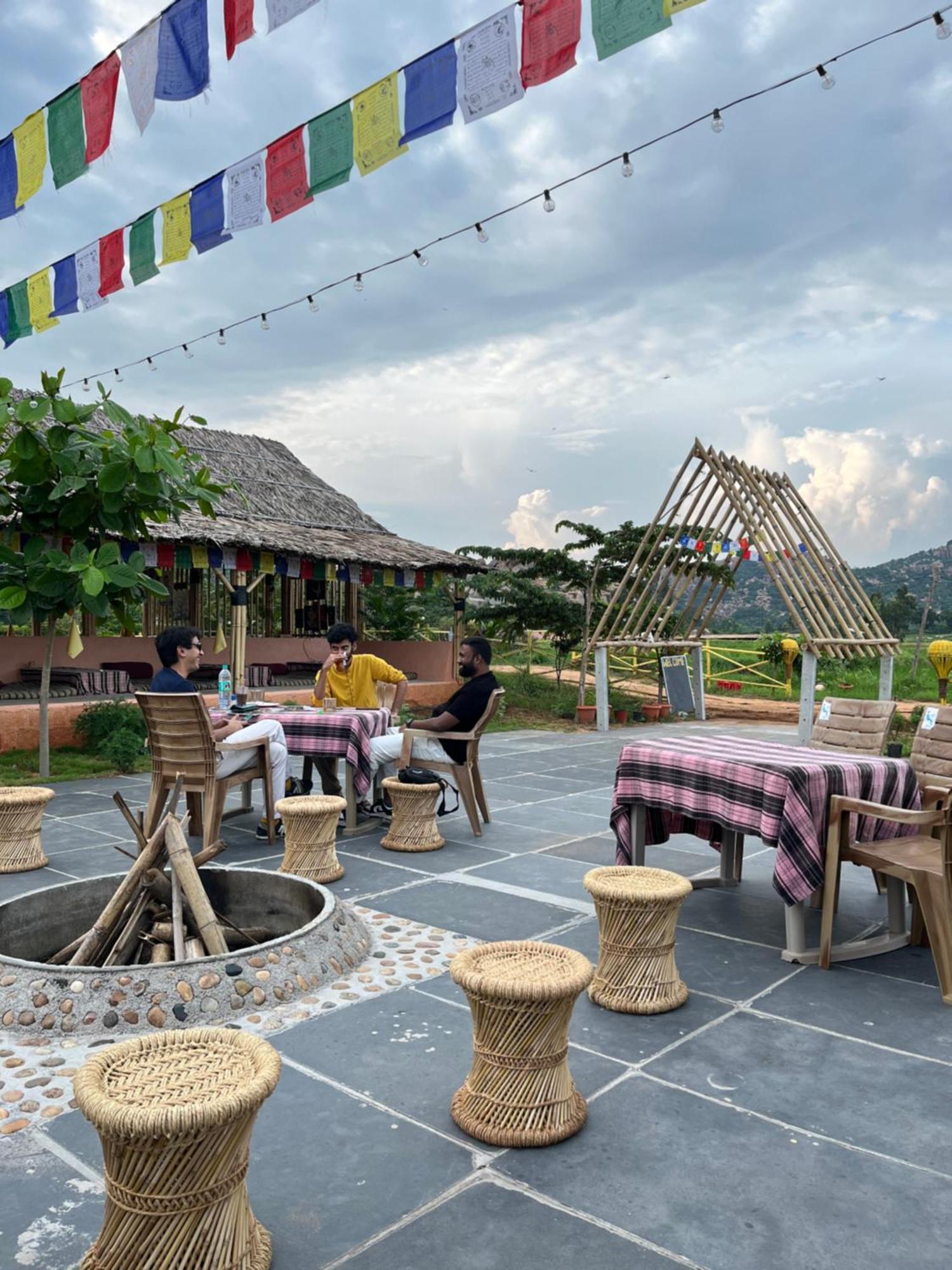 Rasta Cafe Resort Hampi Zewnętrze zdjęcie