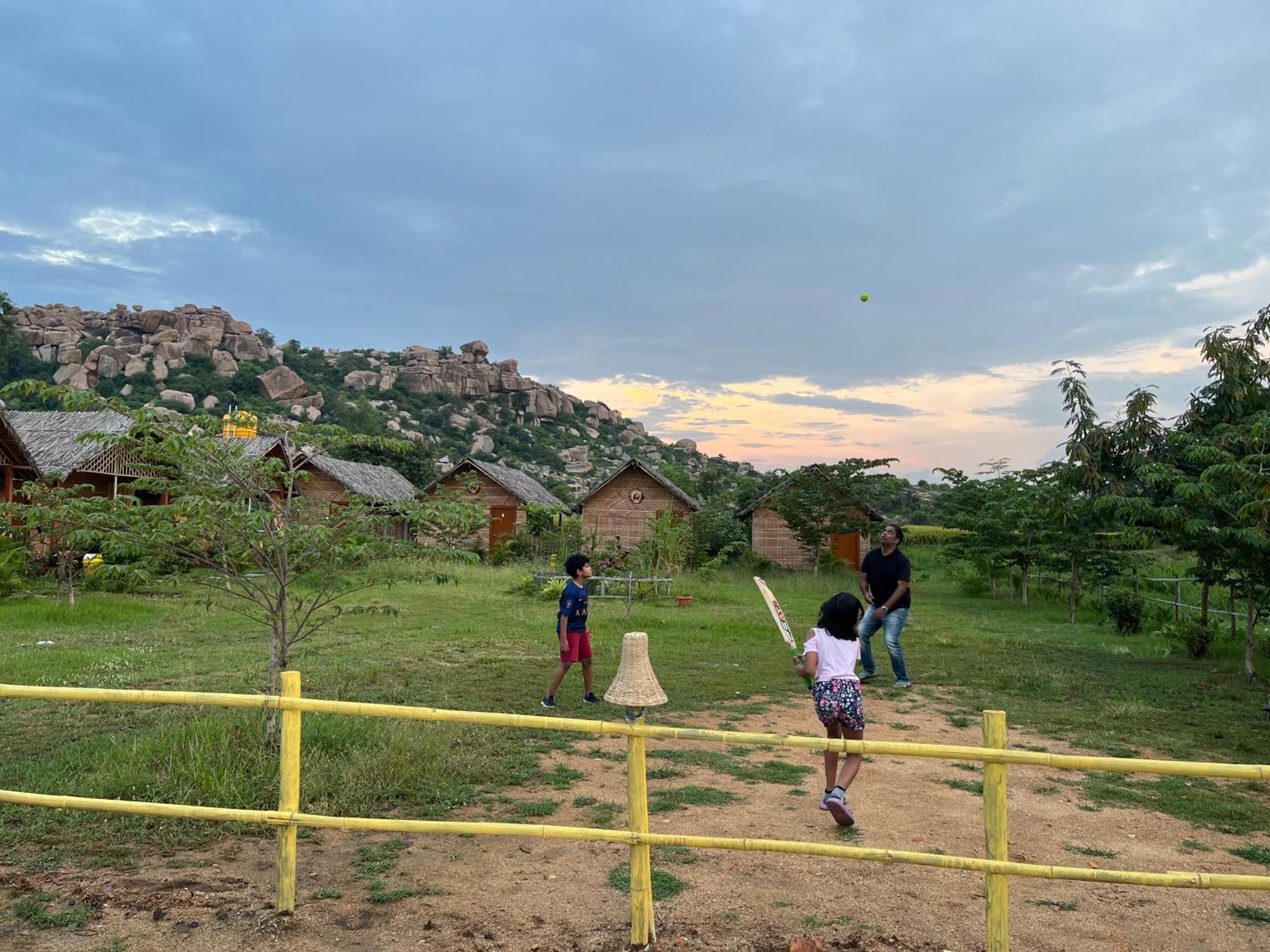 Rasta Cafe Resort Hampi Zewnętrze zdjęcie